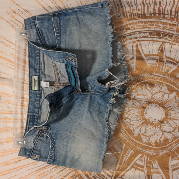 Abercrombie & Fitch Jean Shorts - Picture 1 of 7